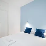 Sunset Beachfront In Apartment *