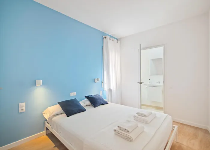 Sunset Beachfront In Apartment